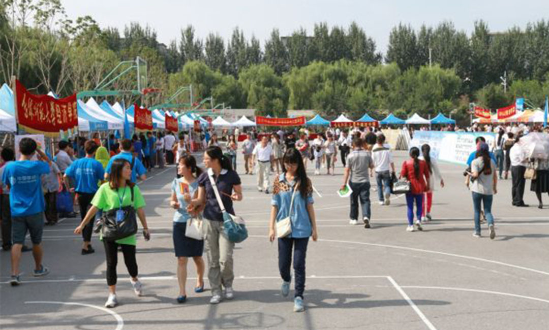 屯昌汇华学院新生招商活动策划